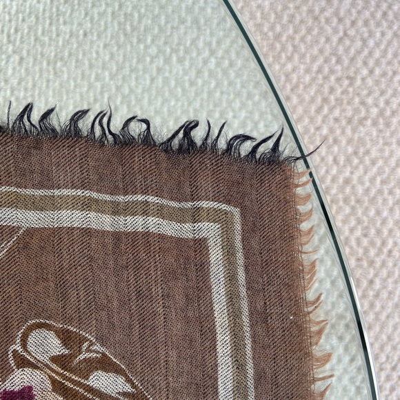 Wool brown & Burgundy floral Scarf - Picture 6 of 8